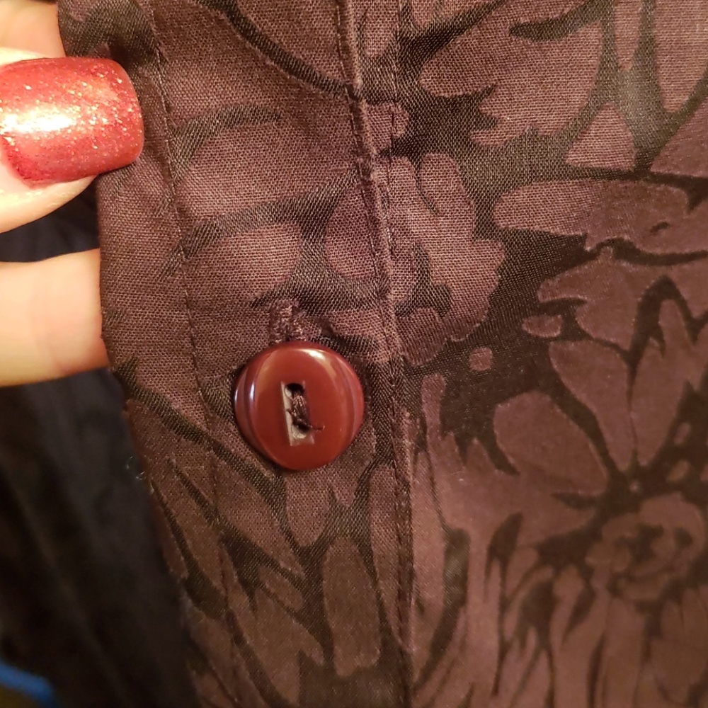 Button up - Picture 3 of 5
